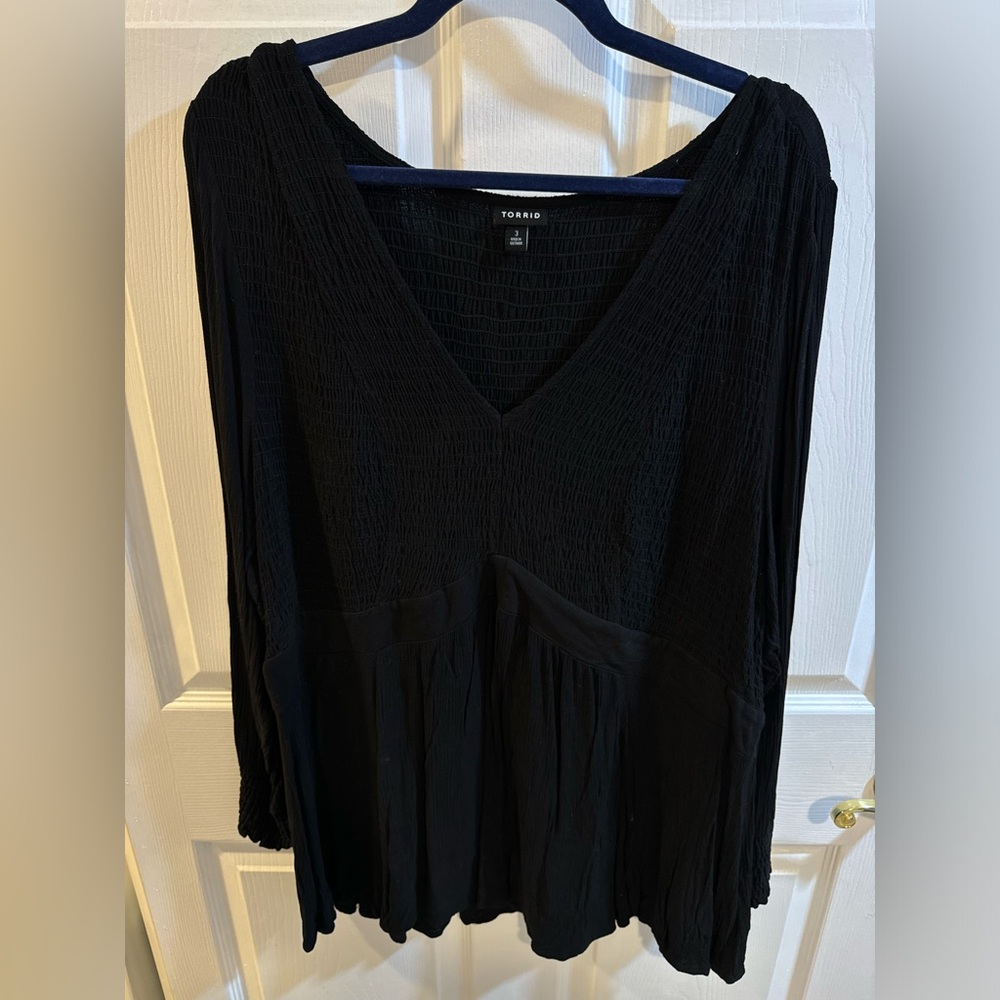 Black Torrid Size 3 Waffled V-Neck Long-Sleeve Top